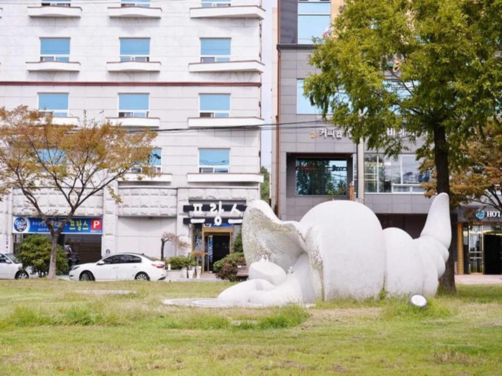 Am Ort Hotel Yeosu Exterior foto