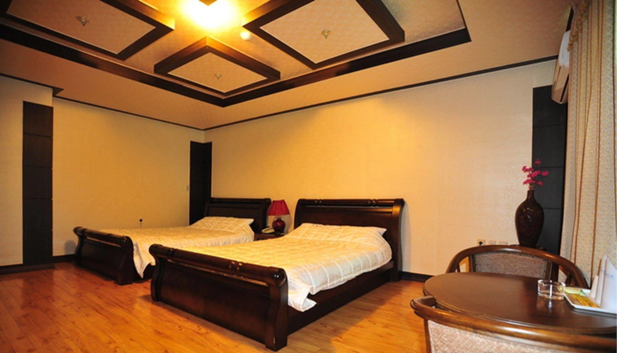 Am Ort Hotel Yeosu Exterior foto