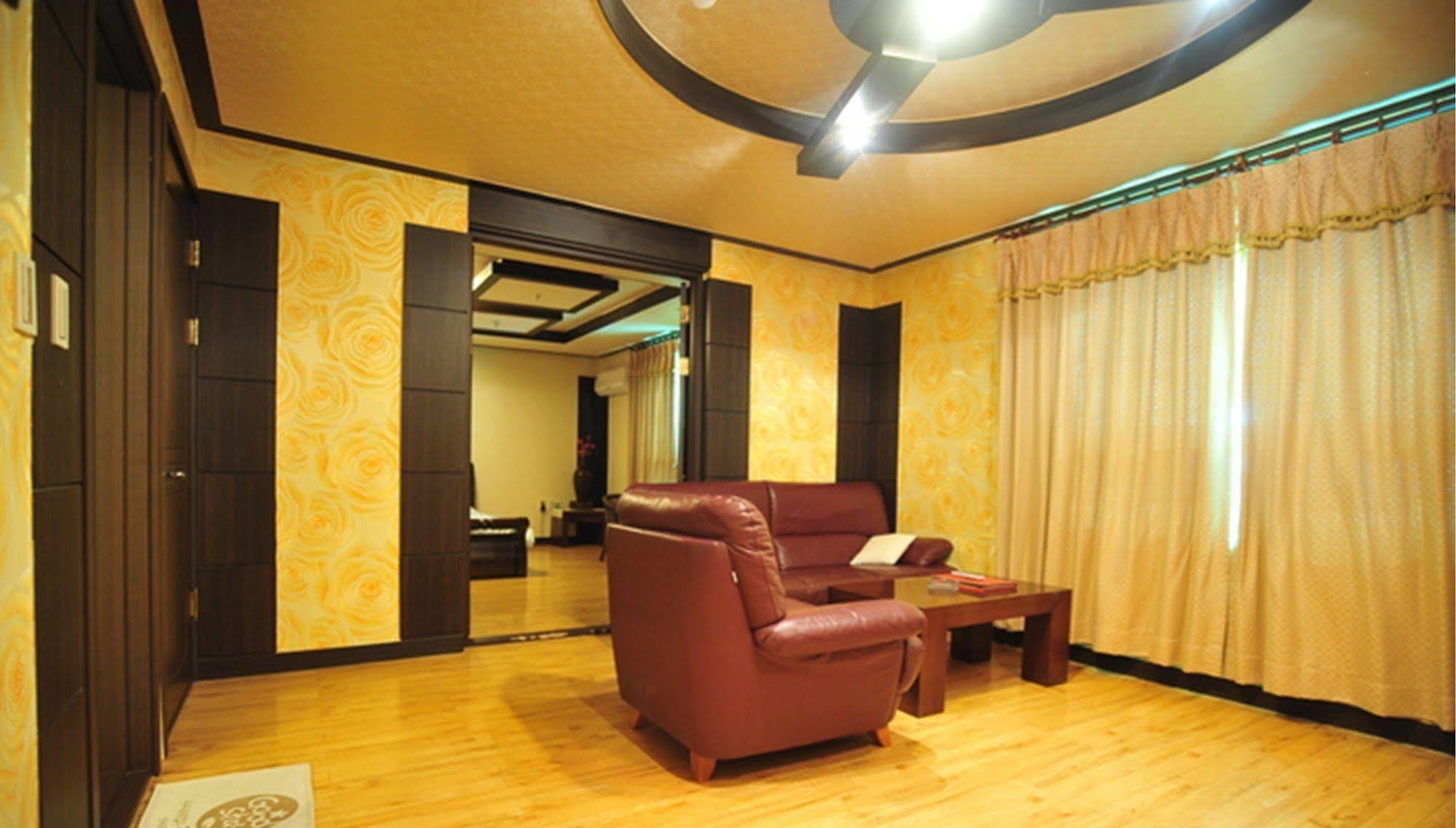 Am Ort Hotel Yeosu Exterior foto